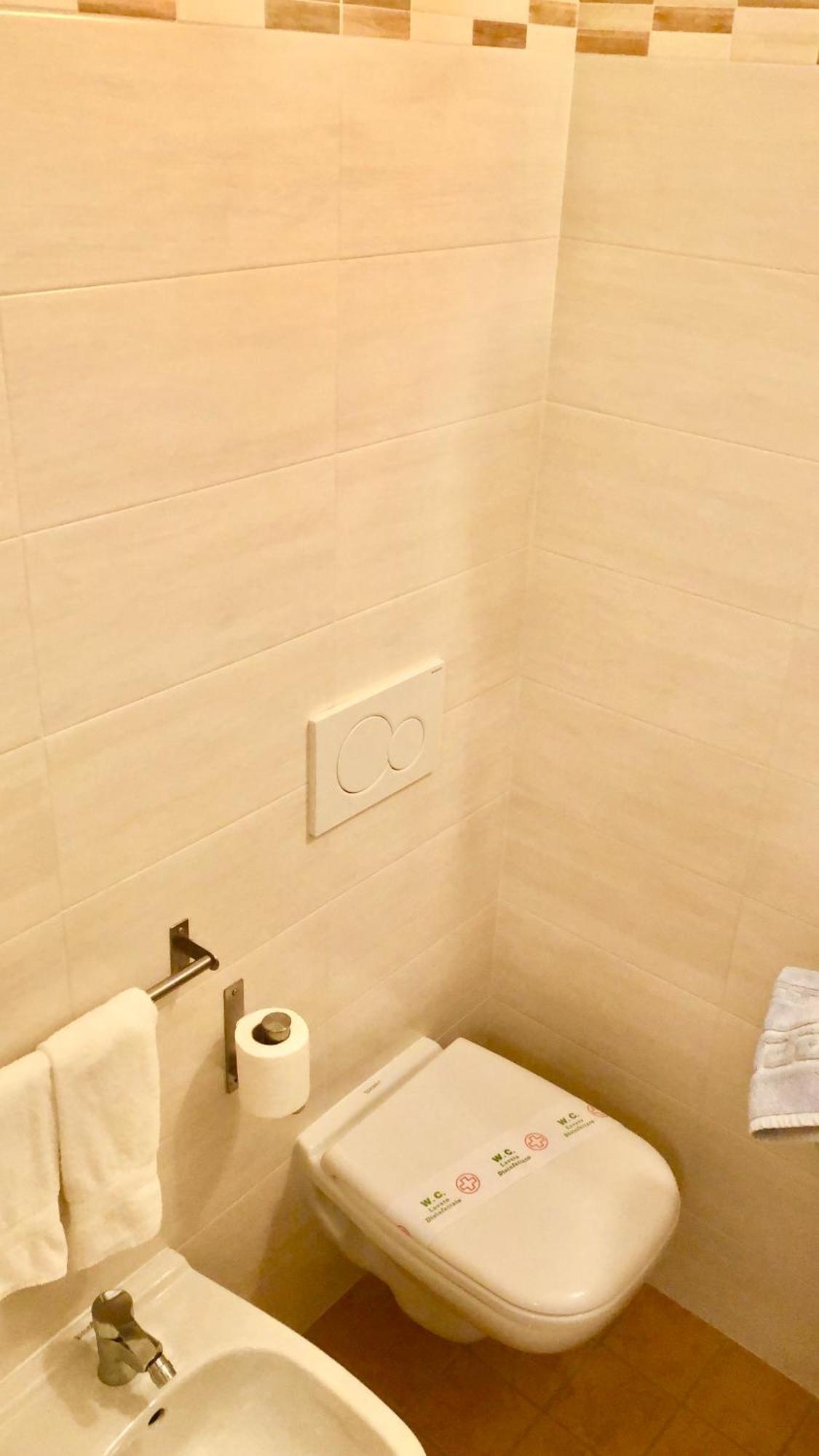 Hotel Alessi** Римини Экстерьер фото
